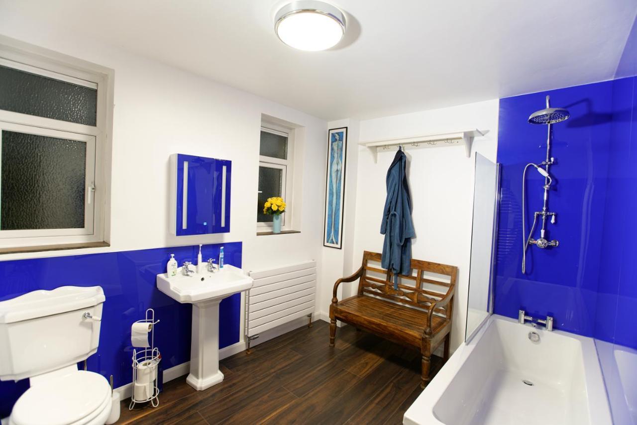 Seafarer'S View - 6 Bedroom Townhouse In Cowes, Parking & Seaviews. คาวส์ ภายนอก รูปภาพ