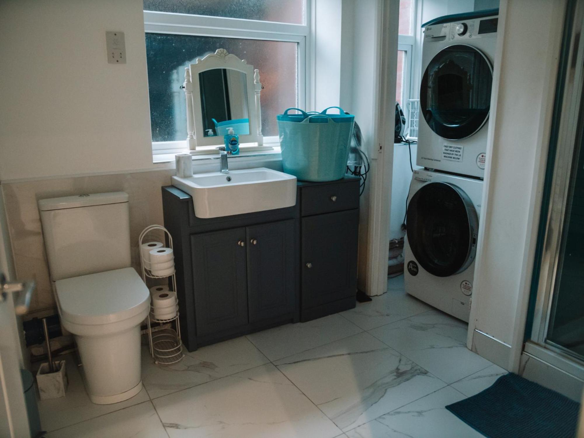 Seafarer'S View - 6 Bedroom Townhouse In Cowes, Parking & Seaviews. คาวส์ ภายนอก รูปภาพ