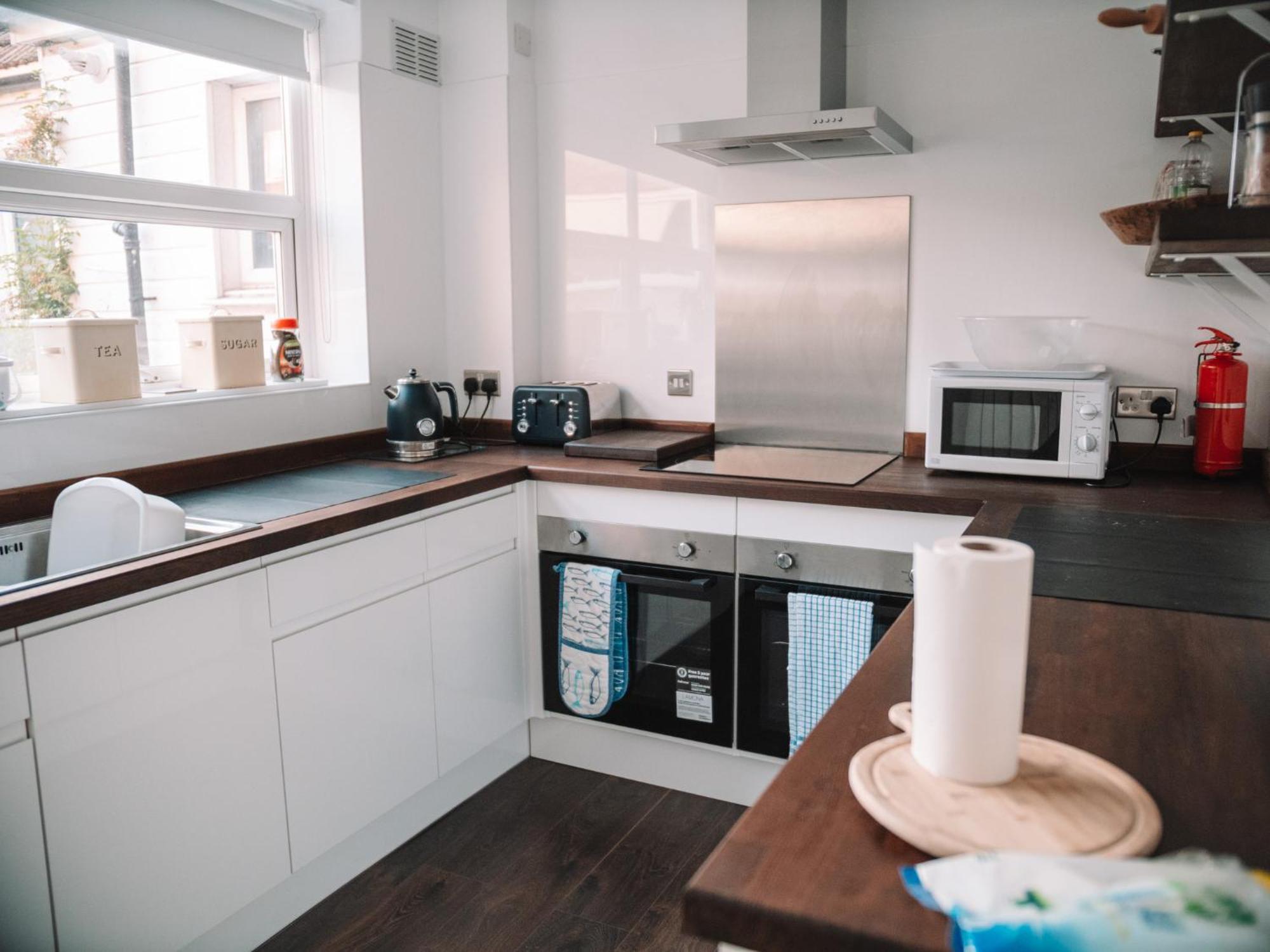 Seafarer'S View - 6 Bedroom Townhouse In Cowes, Parking & Seaviews. คาวส์ ภายนอก รูปภาพ